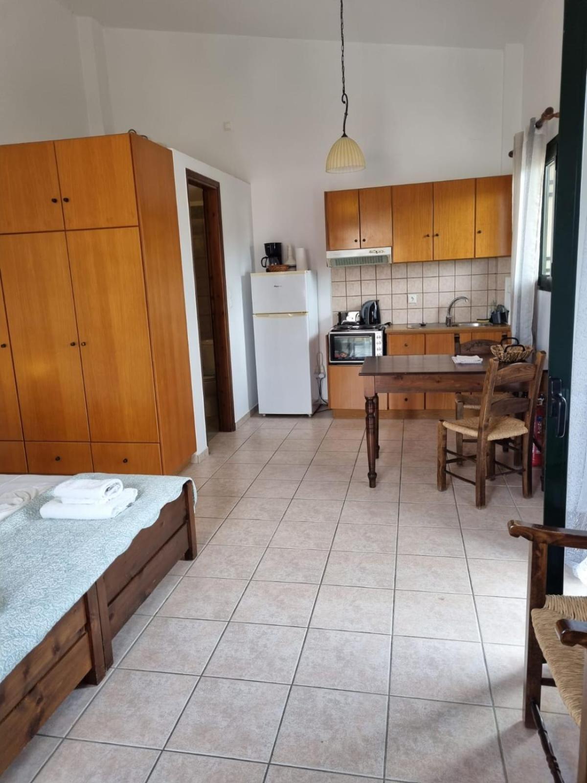 Irida Apartments -Ex Blazis House Almirida Zewnętrze zdjęcie